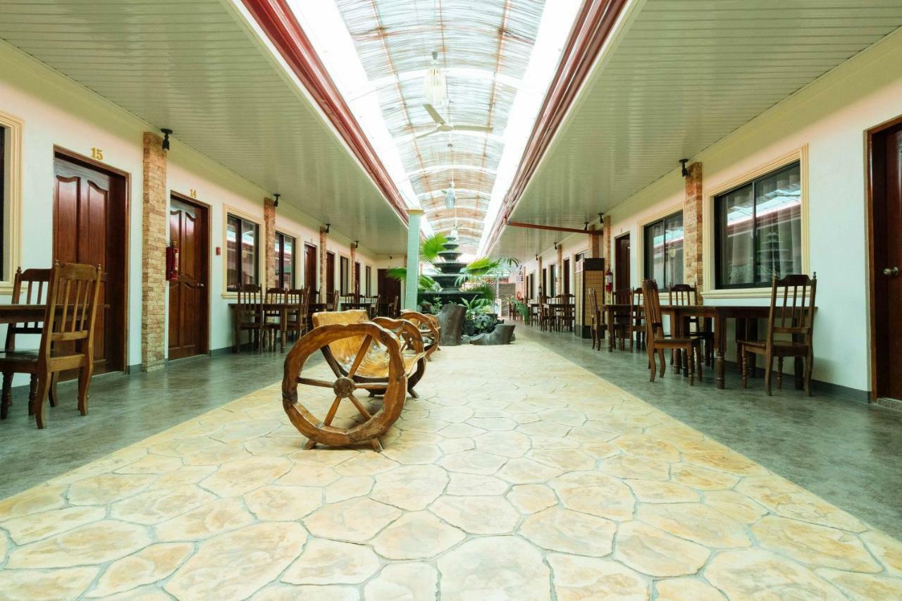 Reddoorz Premium Near Pristine Beach بويرتو برينسيسا المظهر الخارجي الصورة